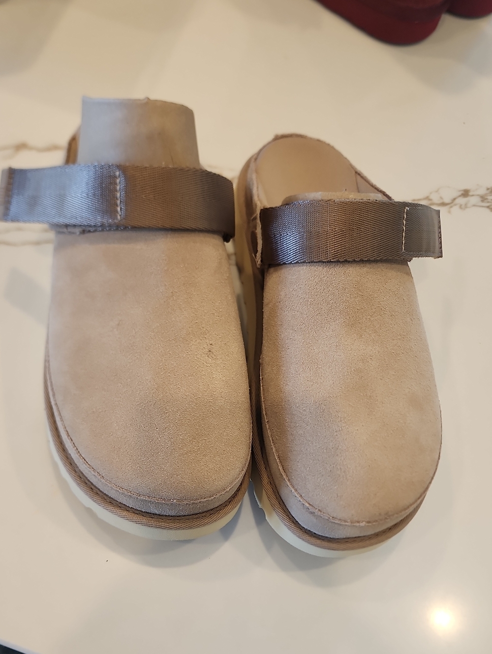 UGG Women's Goldenstar Slingback Clog Flats Sand Color New Without Box Size 9